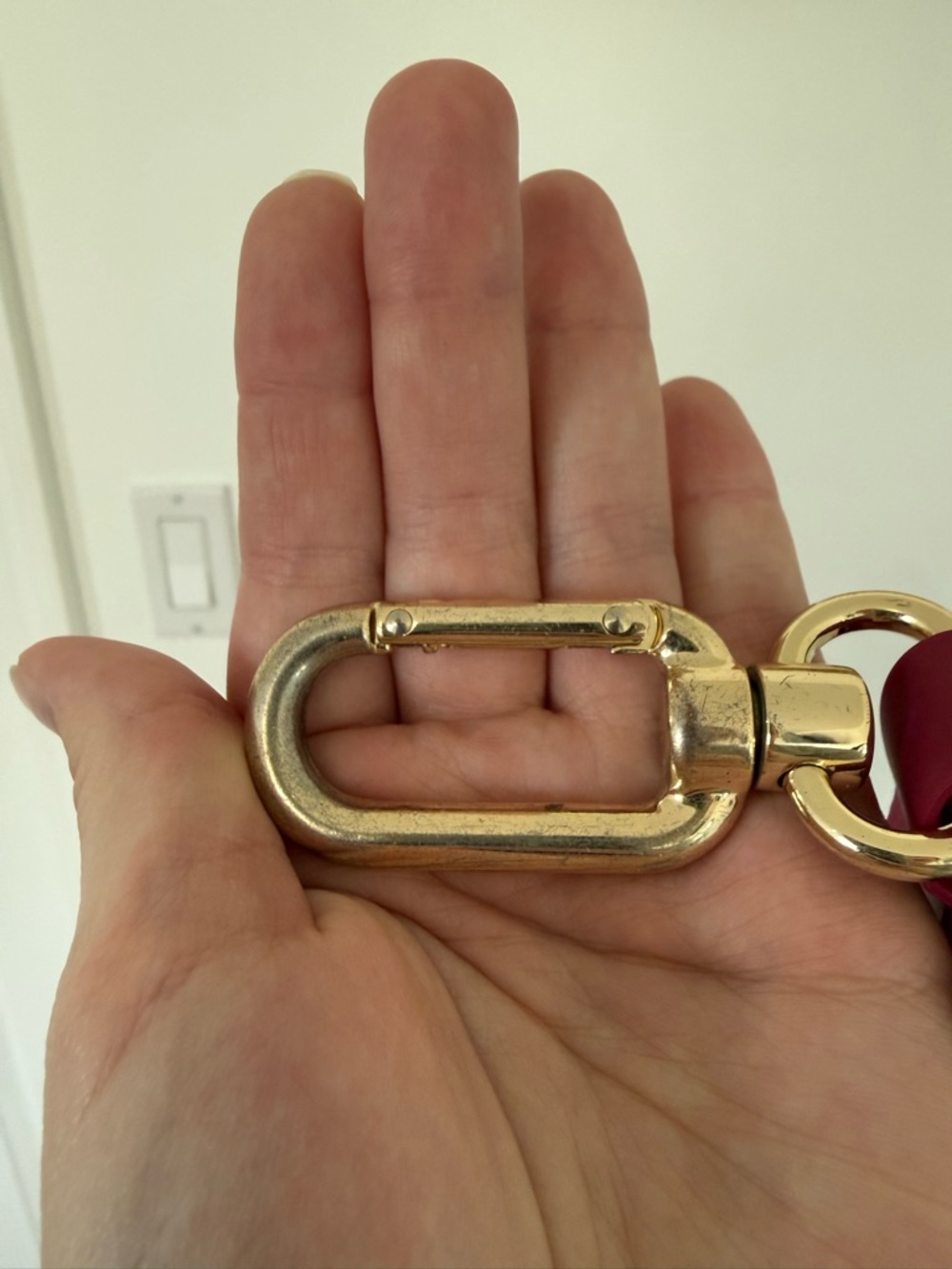 Lululemon Never Lost Keychain Wristlet in Magenta Pink with Gold Hardware - Picture 5 of 7